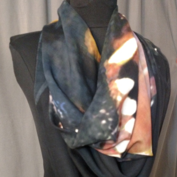 Givenchy Rottweiler Square Scarf 48" Pre-Owned - Picture 4 of 8